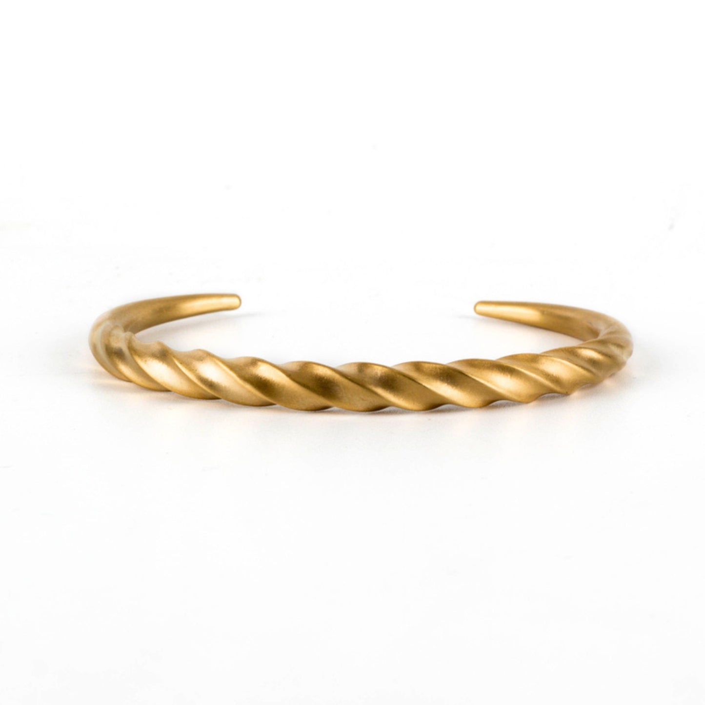 TWISTED CUFF